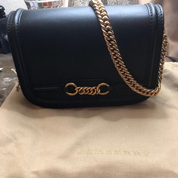 Burberry hand bag. Carried only once, EXCELLENT! - Picture 2 of 8